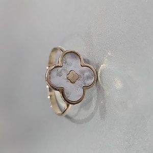 Four Leaf Clover Pearl Ring